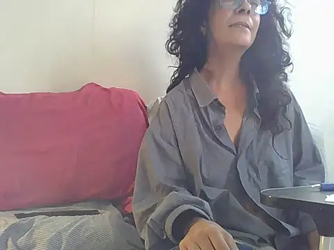 luly mariposa online show from 05.02.26