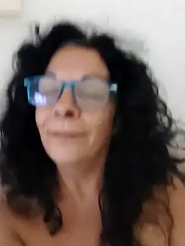 luly mariposa online show from 05.05.26