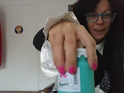 luly mariposa online show from 05.06.26