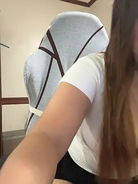 Snapshot of avasofiax chatting on 04.09.26 avasofiax online show from 04.09.26