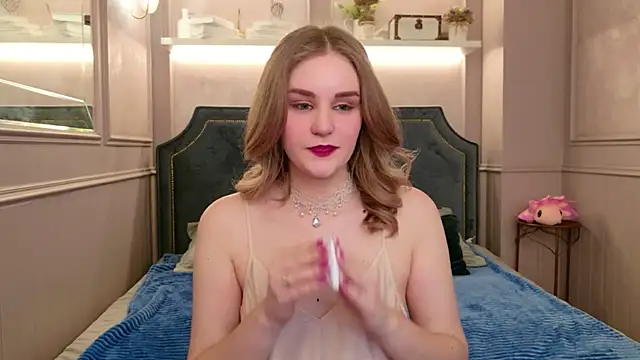 Molly Voses online show from 05.08.26