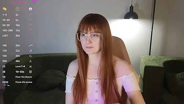 Snapshot of JessieWayy chatting on 04.19.26 JessieWayy online show from 04.19.26