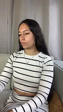 DulceLatinaxo online show from 06.05.26
