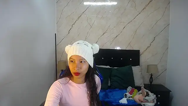 hasley cute online show from 04.28.26