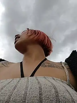 Mia 0-4 online show from 05.21.26