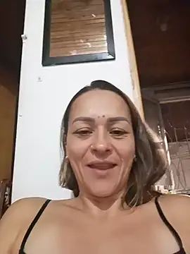 Snapshot of lia_damasco chatting on 06.24.26 lia damasco online show from 06.24.26