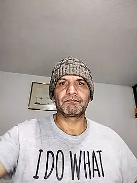 Snapshot of Senkoreman_hard chatting on 04.14.26 Senkoreman hard online show from 04.14.26