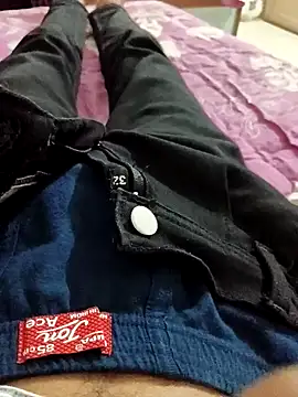 Snapshot of ekwjj chatting on 04.14.26 ekwjj online show from 04.14.26