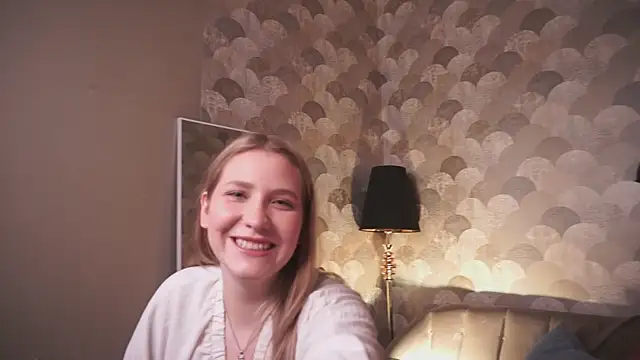 Emilicious online show from 05.10.26