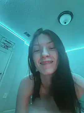 Munchkinbaby72318 online show from 06.15.26
