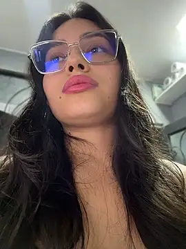 Snapshot of VioletRousee chatting on 06.15.26 VioletRousee online show from 06.15.26