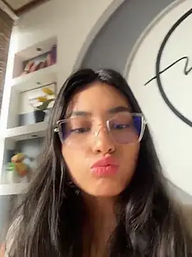 Snapshot of VioletRousee chatting on 06.19.26 VioletRousee online show from 06.19.26