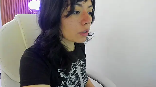 ghostmila online show from 04.13.26