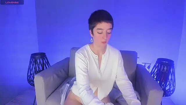 Snapshot of Atheena__ chatting on 05.07.26 Atheena online show from 05.07.26