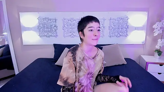 Snapshot of Atheena__ chatting on 05.30.26 Atheena online show from 05.30.26
