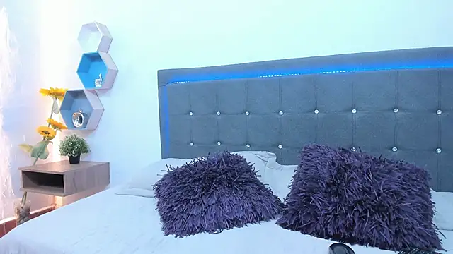 NatashaDiamond online show from 05.02.26