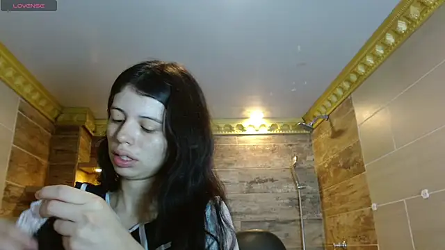 Sophie Copers online show from 04.21.26