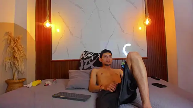 Eroticxcouple online show from 04.10.26