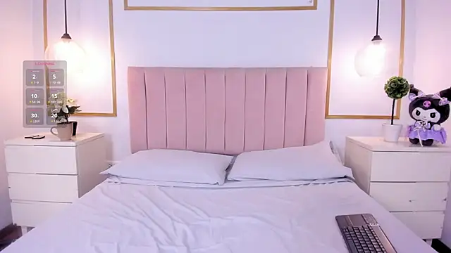 Snapshot of NixShadow chatting on 04.08.26 NixShadow online show from 04.08.26