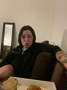 Snapshot of cherryxxox chatting on 05.01.26 cherryxxox online show from 05.01.26