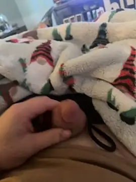 Snapshot of MrBiggles69 chatting on 04.12.26 MrBiggles69 online show from 04.12.26