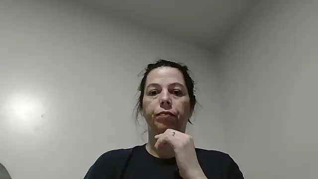 lily1982 online show from 05.04.26