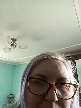 AureliaSky598 online show from 04.15.26