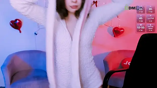 mia mooon  online show from 04.28.26