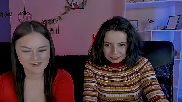 mia mooon  online show from 05.03.26