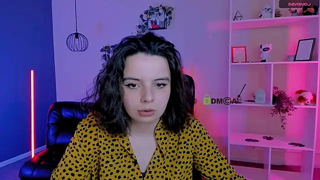 mia mooon  online show from 05.06.26