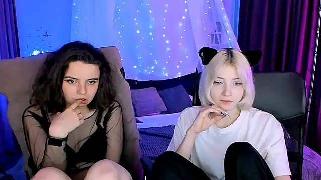 mia mooon  online show from 05.19.26