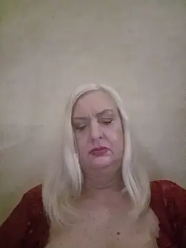 Snapshot of Julia20X chatting on 06.05.26 Julia20X online show from 06.05.26