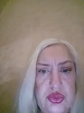 Snapshot of Julia20X chatting on 06.26.26 Julia20X online show from 06.26.26