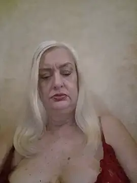 Snapshot of Julia20X chatting on 06.28.26 Julia20X online show from 06.28.26