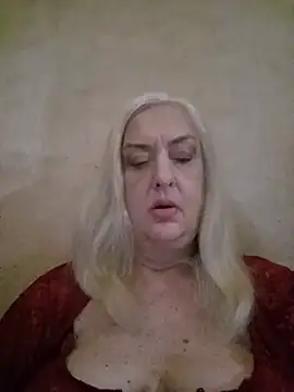Snapshot of Julia20X chatting on 07.22.26 Julia20X online show from 07.22.26