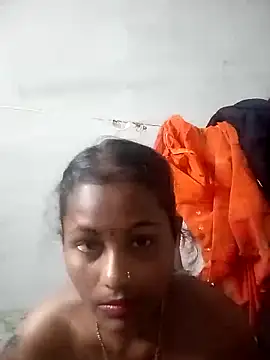 amishaah92 online show from 04.22.26