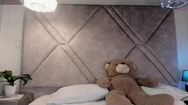 kendall Milleer online show from 06.23.26