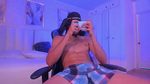 Snapshot of cero_khalifa chatting on 05.08.26 cero khalifa online show from 05.08.26