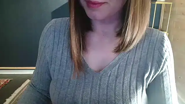 Snapshot of NicoleLove_ chatting on 06.07.26 NicoleLove online show from 06.07.26
