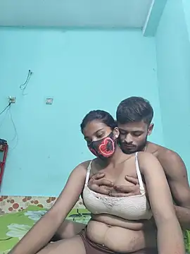 Hot-Couple4 online show from 06.05.26