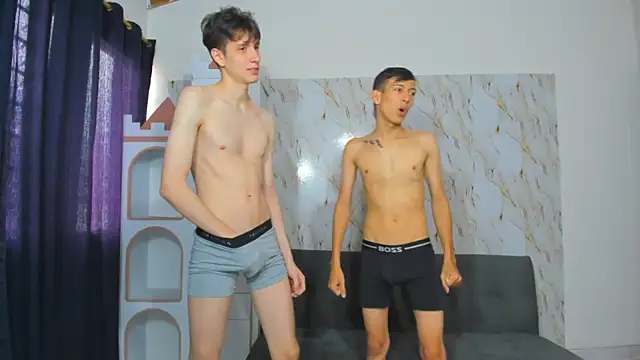 Snapshot of Sweet_boyshot chatting on 04.10.26 Sweet boyshot online show from 04.10.26