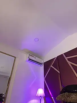 ZoeHarpers online show from 04.23.26