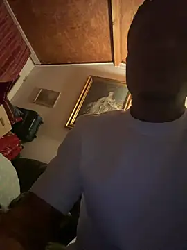 Snapshot of sexy650000 chatting on 04.10.26 sexy650000 online show from 04.10.26