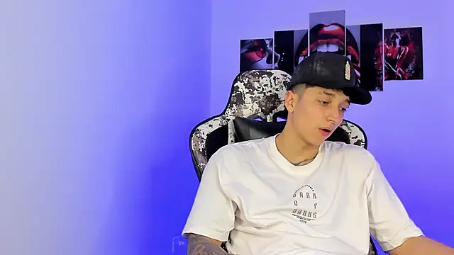 Snapshot of eithan_boy_ chatting on 07.18.26 eithan boy online show from 07.18.26