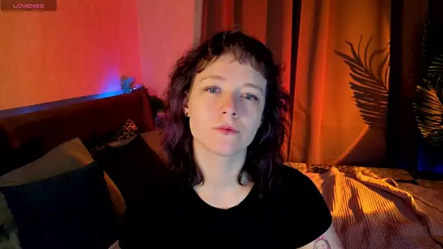 Snapshot of Ricki_Bloom chatting on 07.02.26 Ricki Bloom online show from 07.02.26