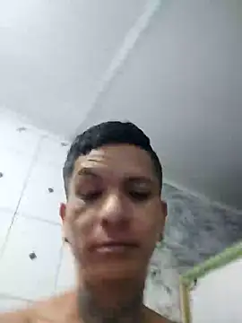 Snapshot of elchamogabotiktok chatting on 04.23.26 elchamogabotiktok online show from 04.23.26