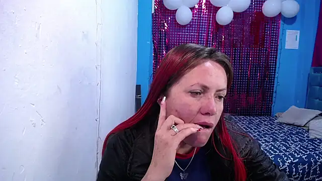 carolinhe26 online show from 04.27.26