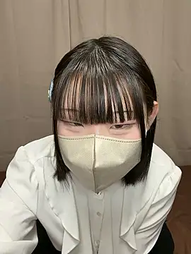 Snapshot of mini_mini_ chatting on 04.14.26 mini mini online show from 04.14.26