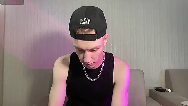 Travis Gracile online show from 04.24.26