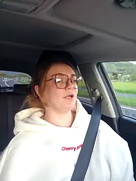 AliceLiddle  online show from 04.19.26